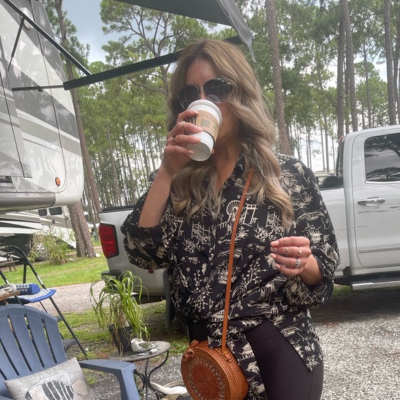 🎶Happy campers T-shirt 🎶 - Picture 16 of 17